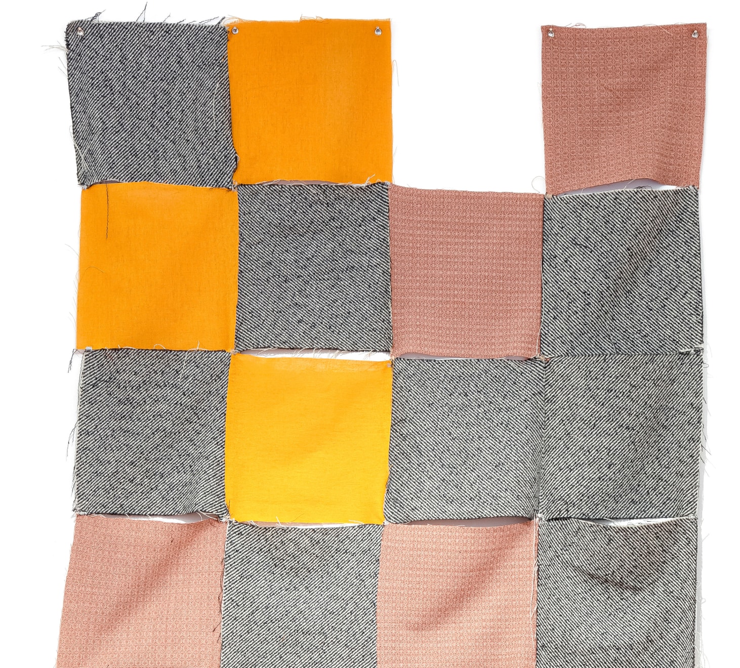 Luisa Brandelli, O terno do boto cor-de-rosa, 2022