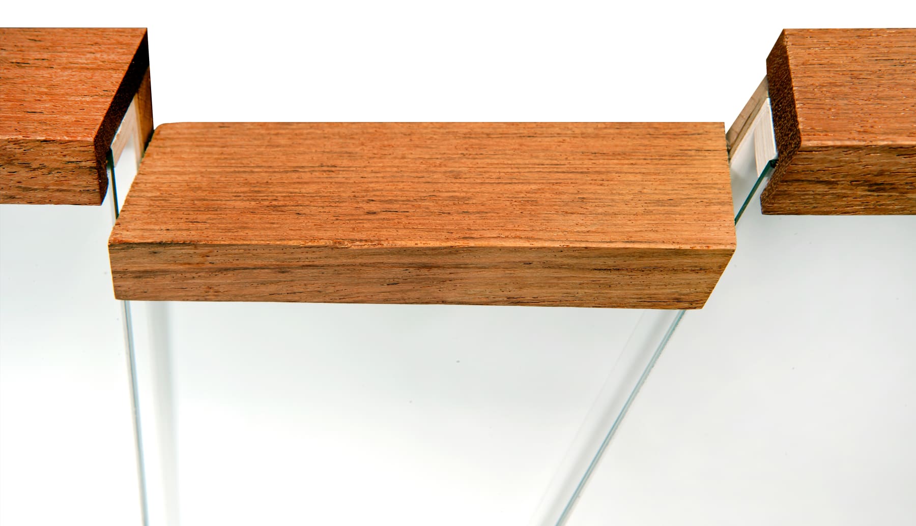 Renata Lucas, quadroquadro (rompe), 2020