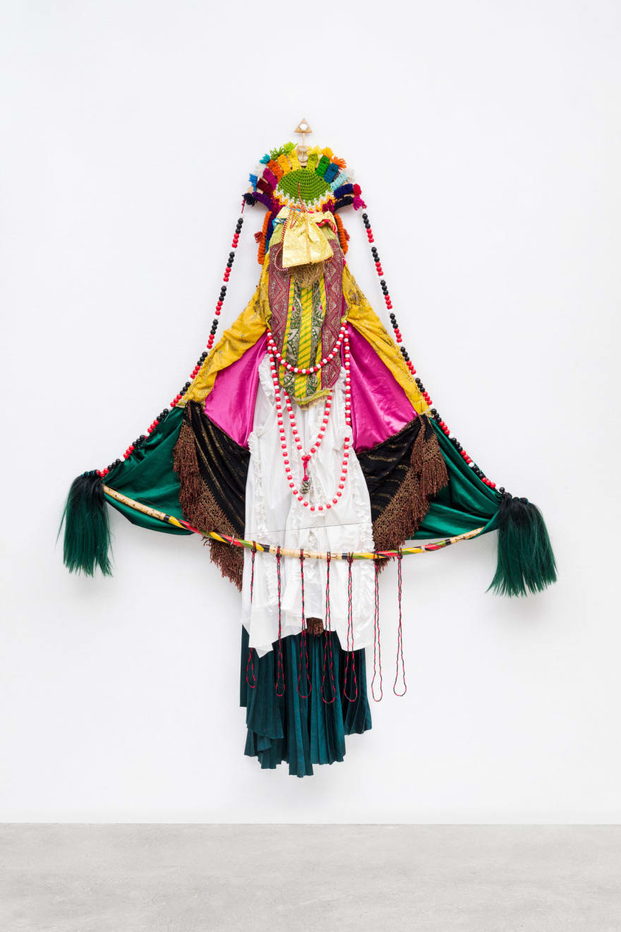 Novíssimo Edgar, Manto Egungun de Favela ou Parangolé Tupinambá, 2023