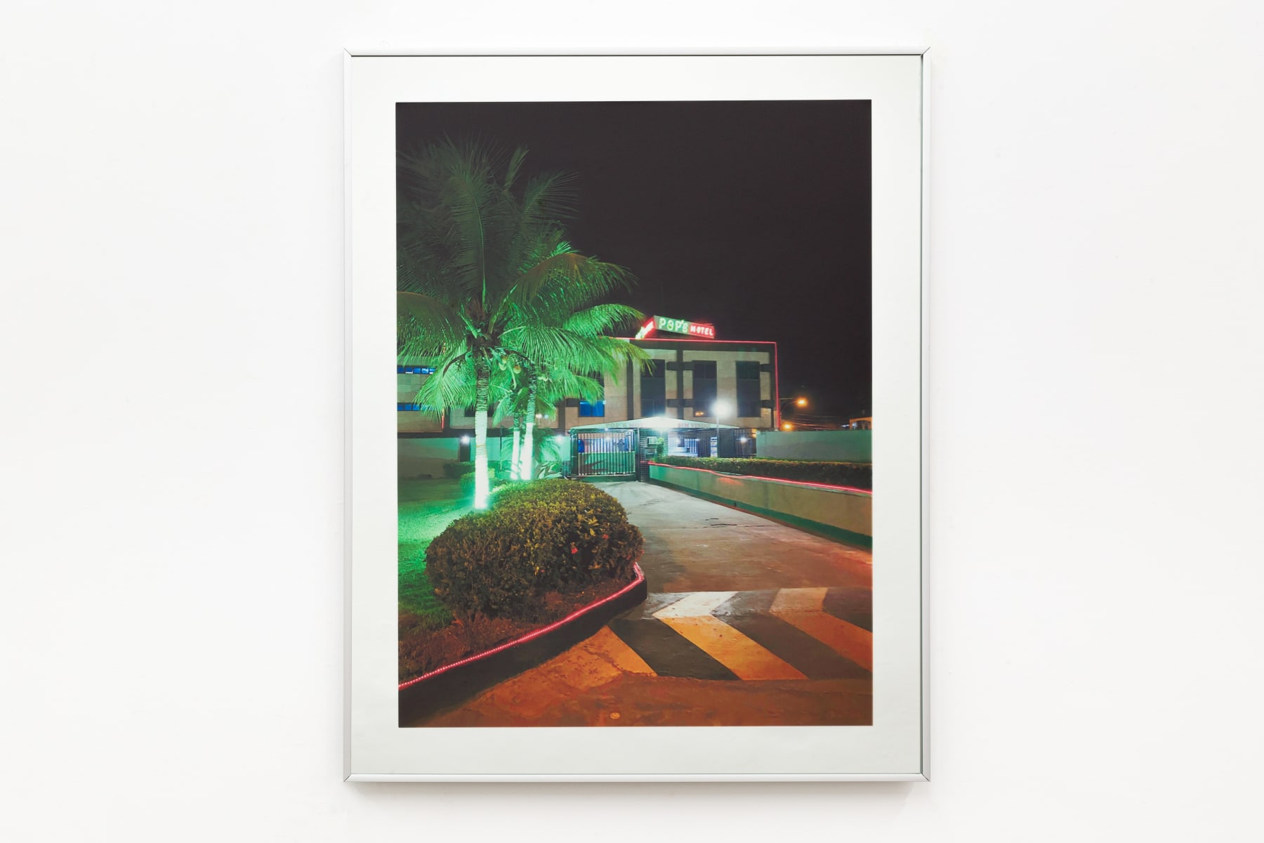 Aleta Valente, Motéis Av Brasil 24H, 2021