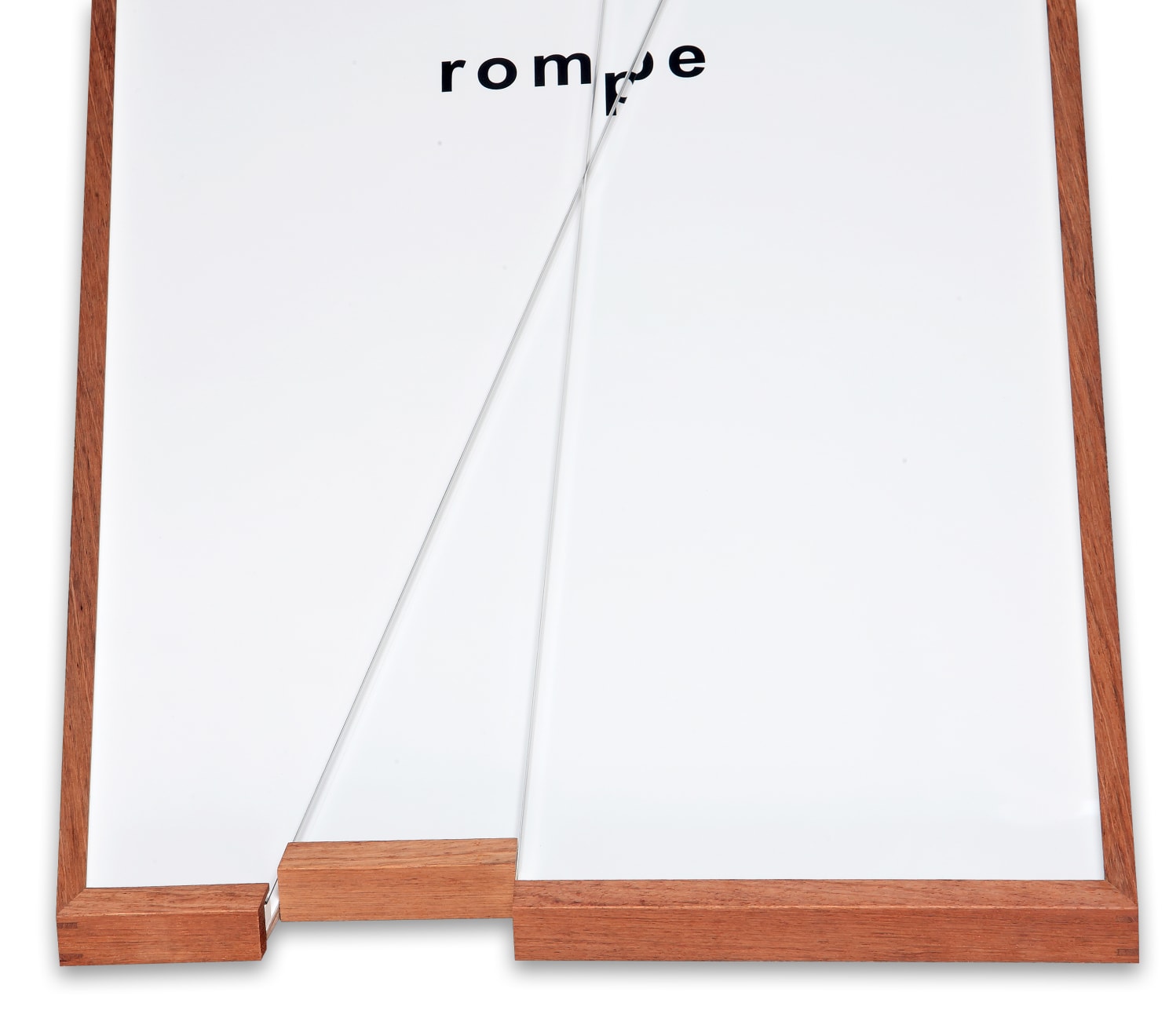 Renata Lucas, quadroquadro (rompe), 2020