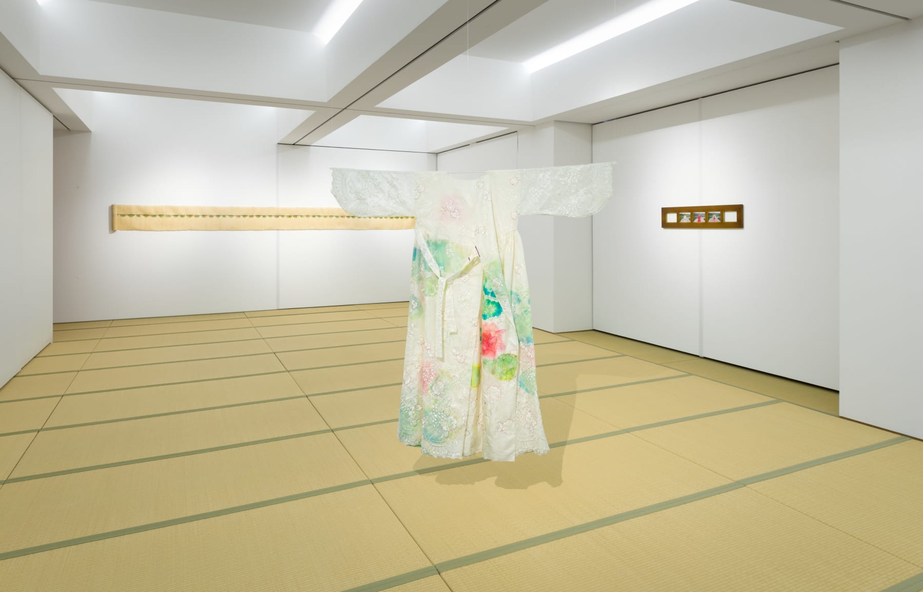 Haji Oh, Three Flowers, 2004