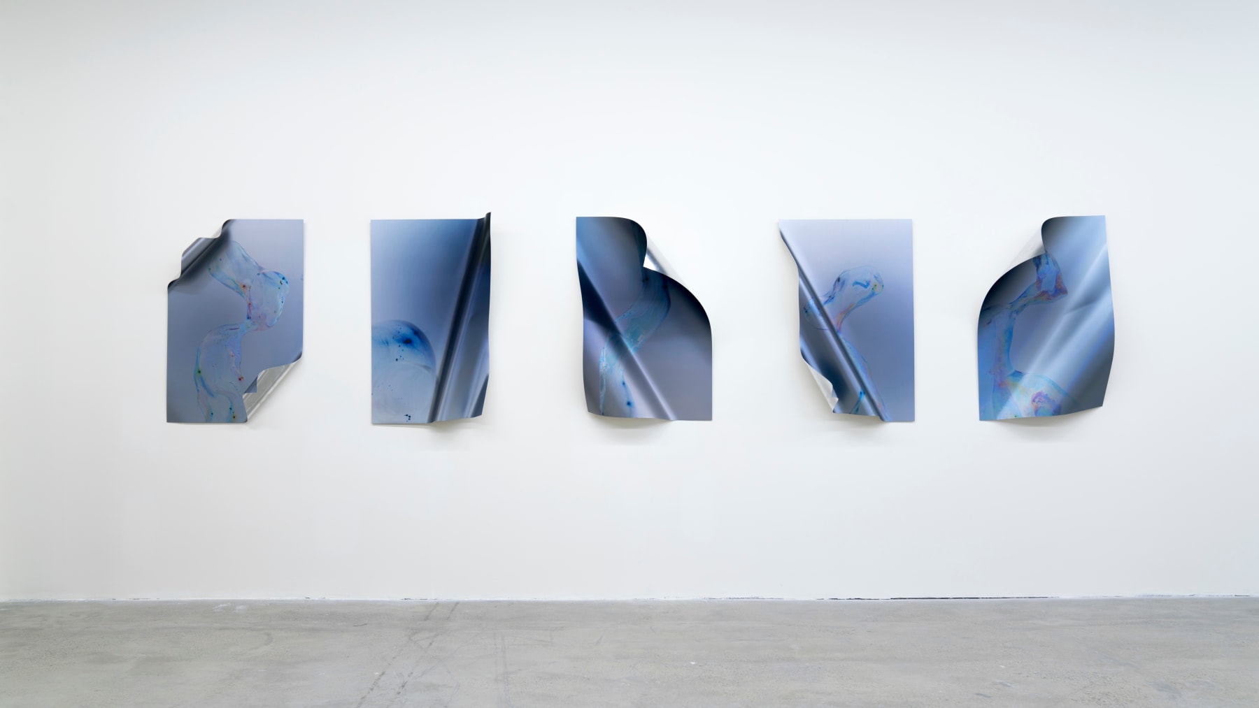 陈萧伊 Chen Xiaoyi, Foam, Form - Phase II: la, 2019