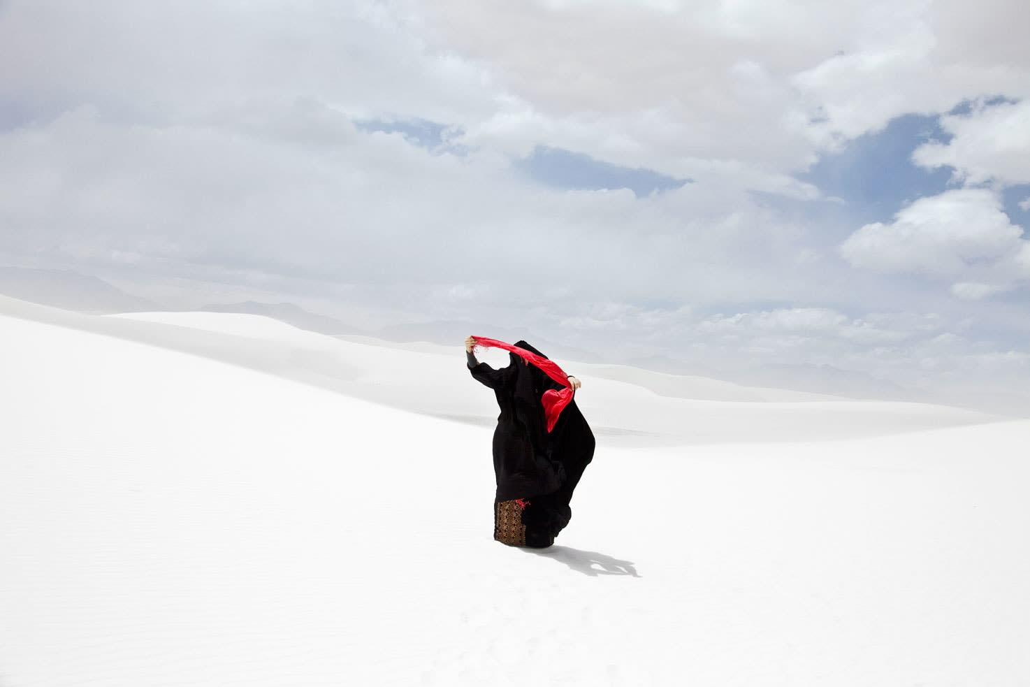 Sama Alshaibi, Taʾshīr (Marking) from Silsila series, 2010