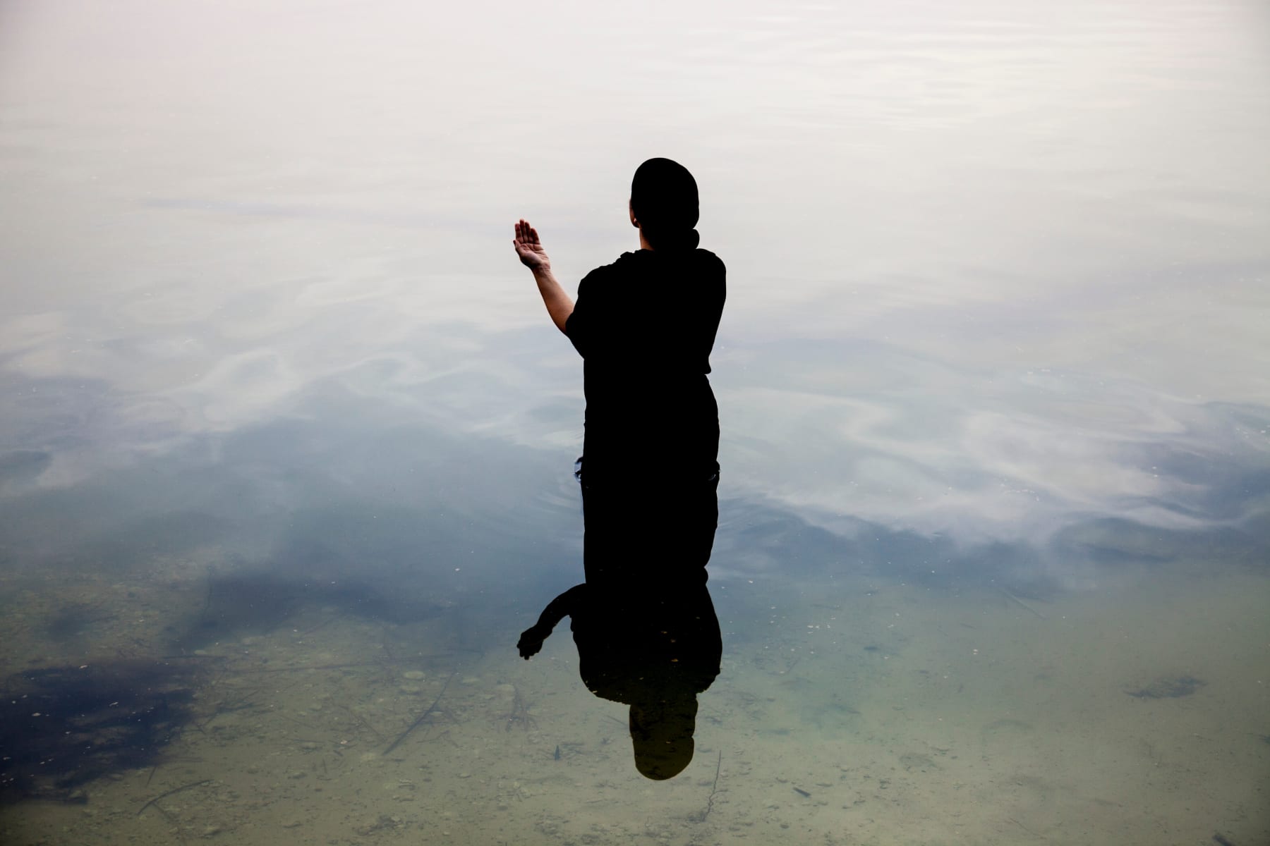 Sama Alshaibi, Silsila (Link) from Silsila series, 2013