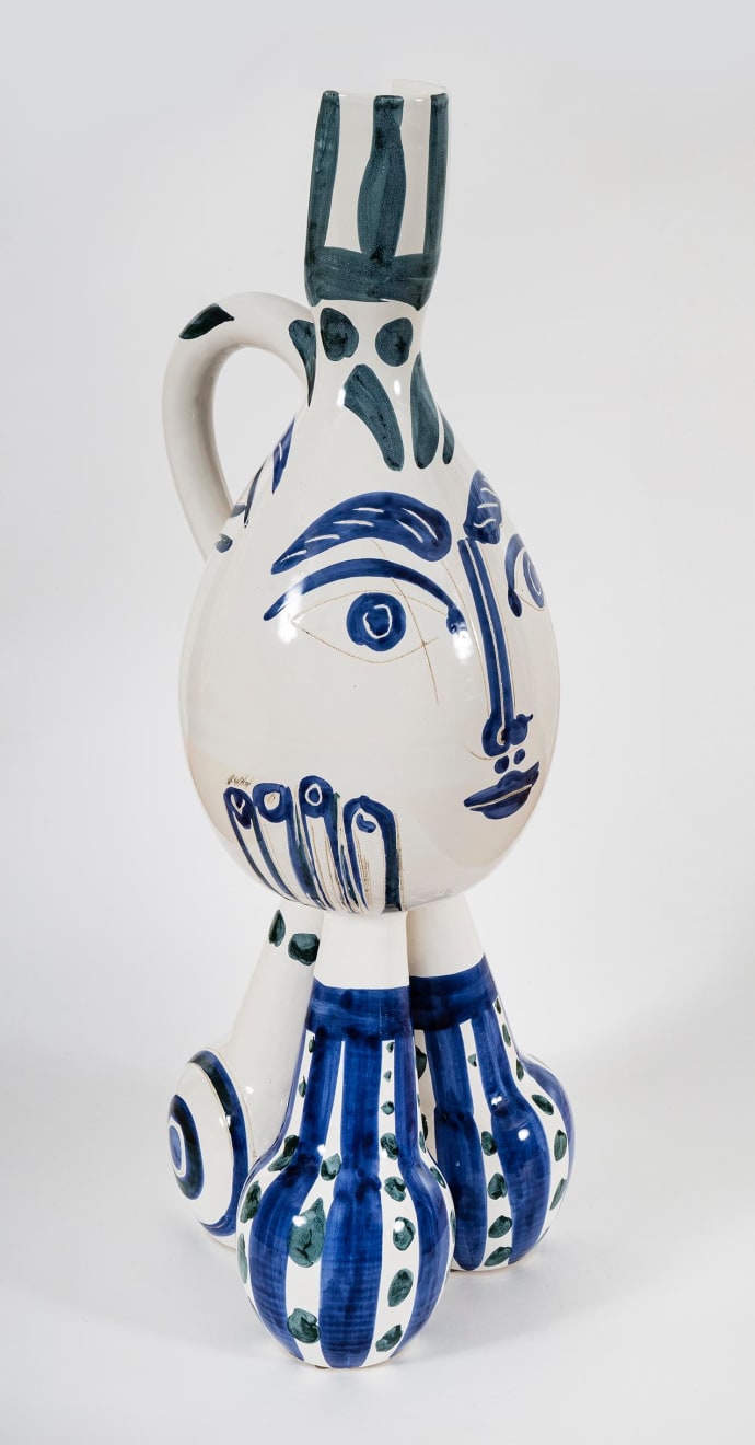 Pablo Picasso (1881-1973), Vase tripode (A.R. 125), 1951