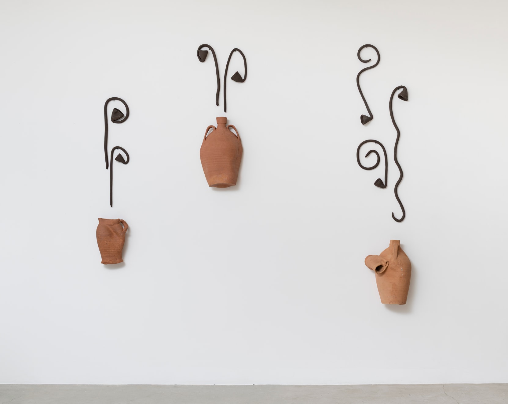 Tiago Mestre, Fumar - Beber [To Smoke - To Drink], 2025