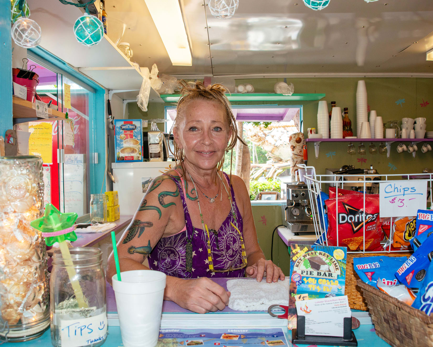 Anna Fox & Karen Knorr, Vendor, Lobster shack, Isla Morada, Florida, 2016