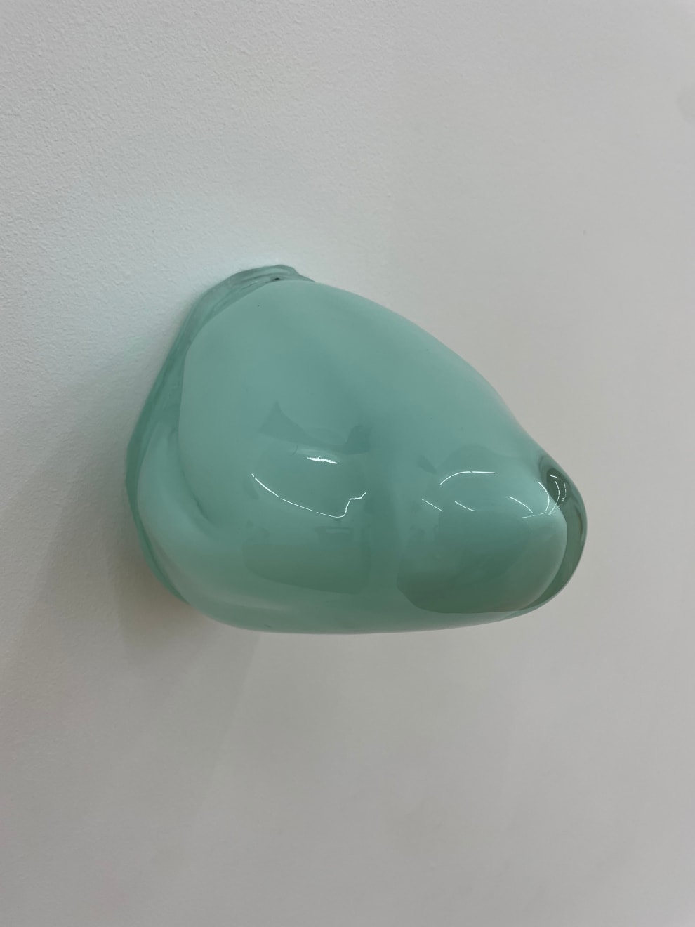 Martha Friedman, Nudge 5 , 2024