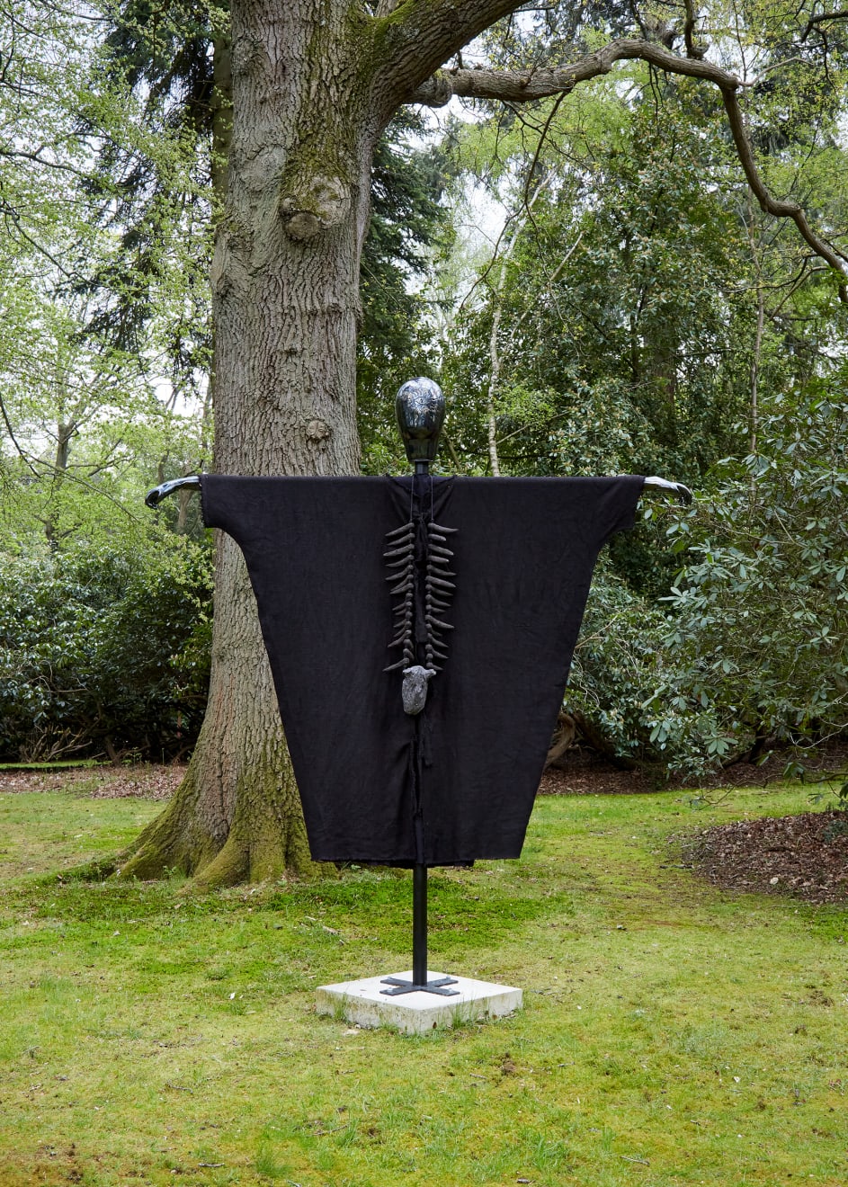 Henry Hussey, Untitled (Scarecrow I), 2023