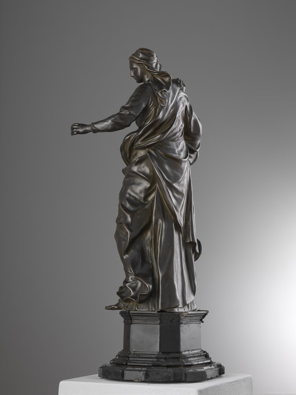 Alessandro Algardi, MADONNA CON BAMBINO