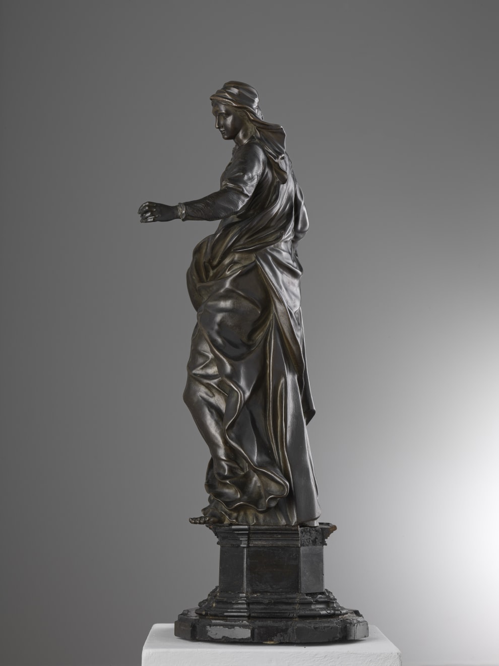 Alessandro Algardi, MADONNA CON BAMBINO