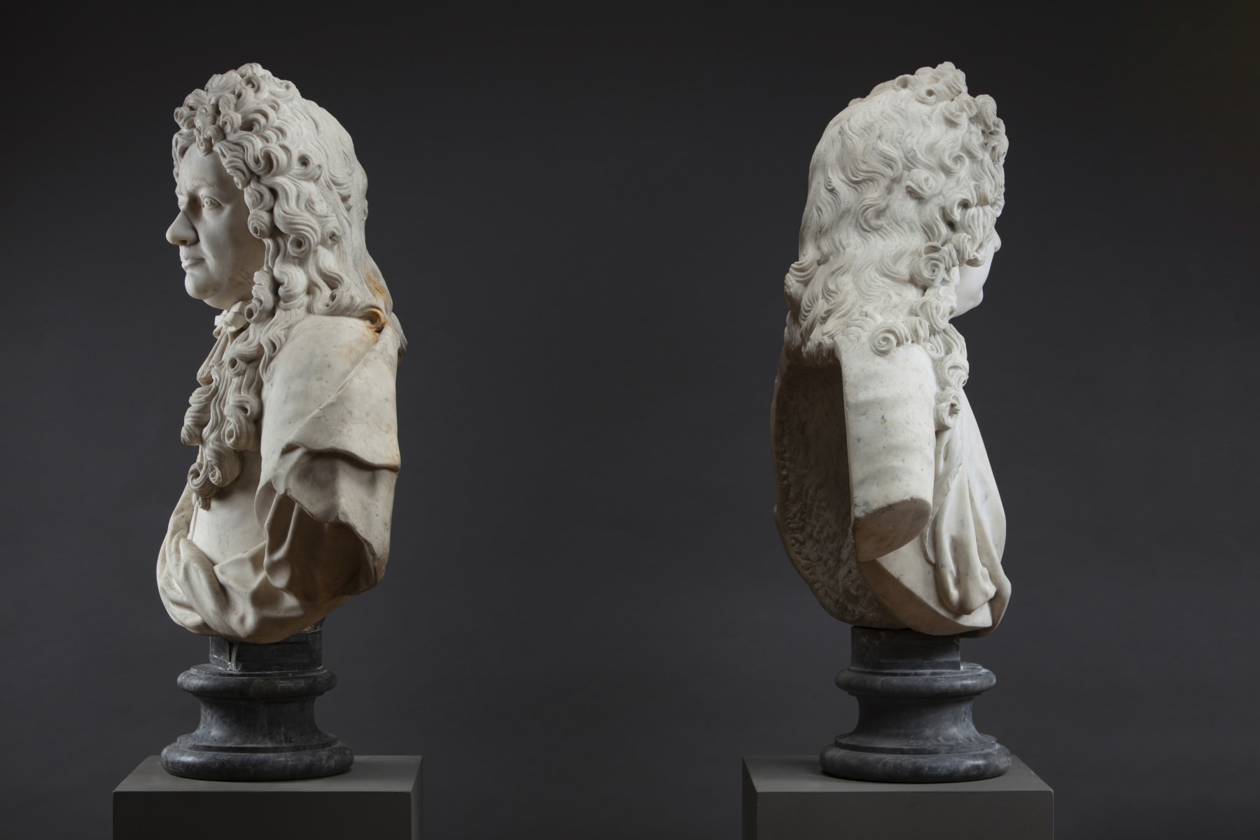 Antoine Coysevox, A Pair of Marble Busts of French Noble men , 18th century