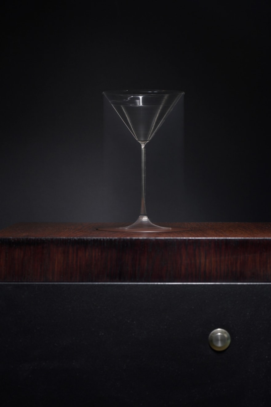 Jason Shulman, Spinning Martini glass, 2017