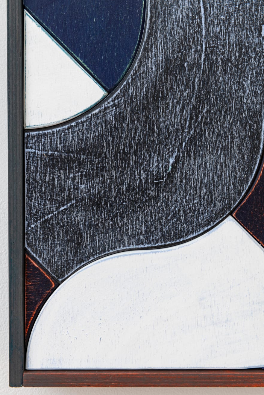 Mark Sengbusch, Blue White Bug, 2023