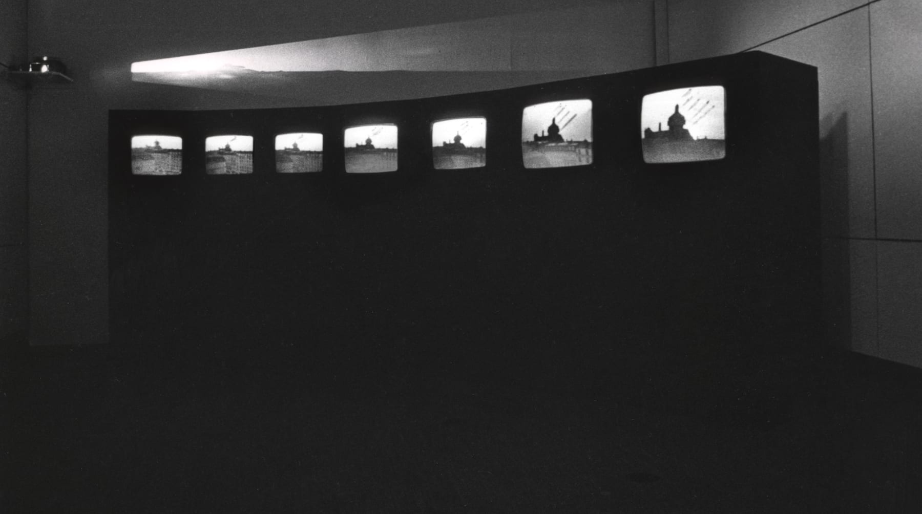 Mary Lucier, Paris Dawn Burn, 1977