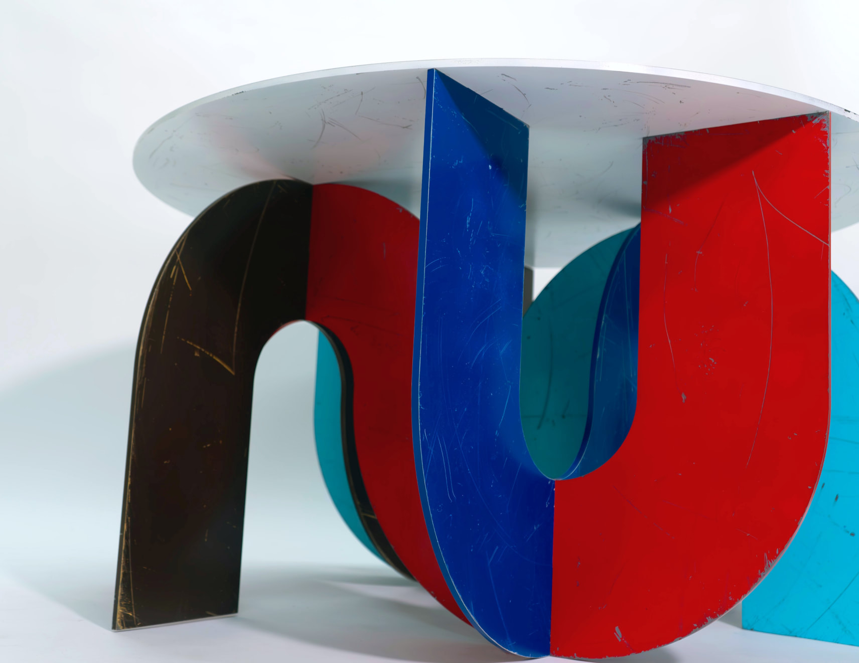 Mark Sengbusch, SSSSnake Table, 2025