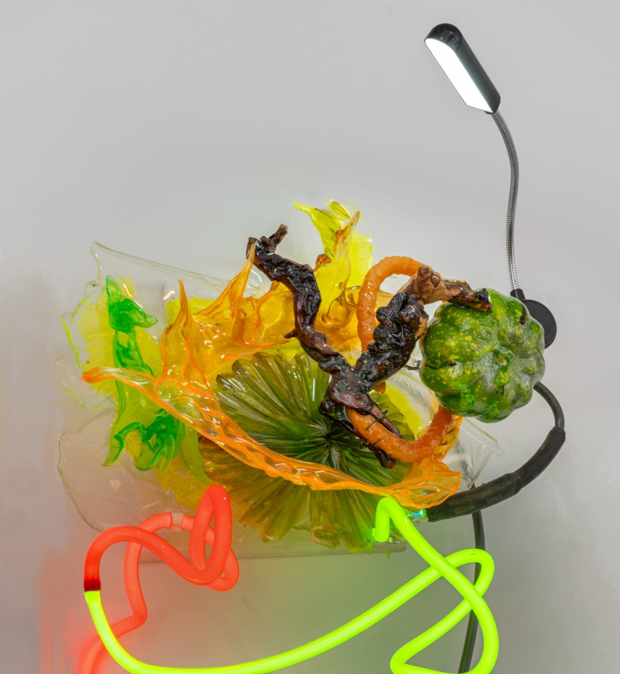 Judy Pfaff, Som Tum, 2025