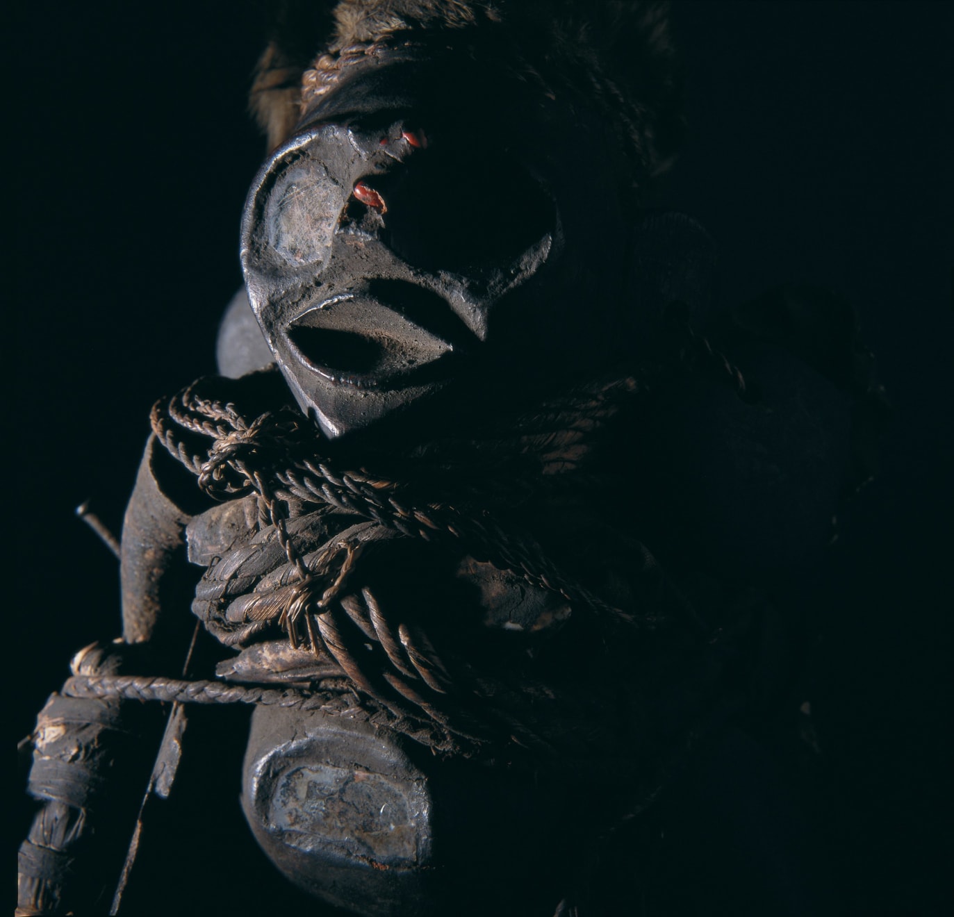 Andres Barragan, Series "Fetiche del Congo" Los Espejos que Repelen los Espiritus Hostiles, 2009