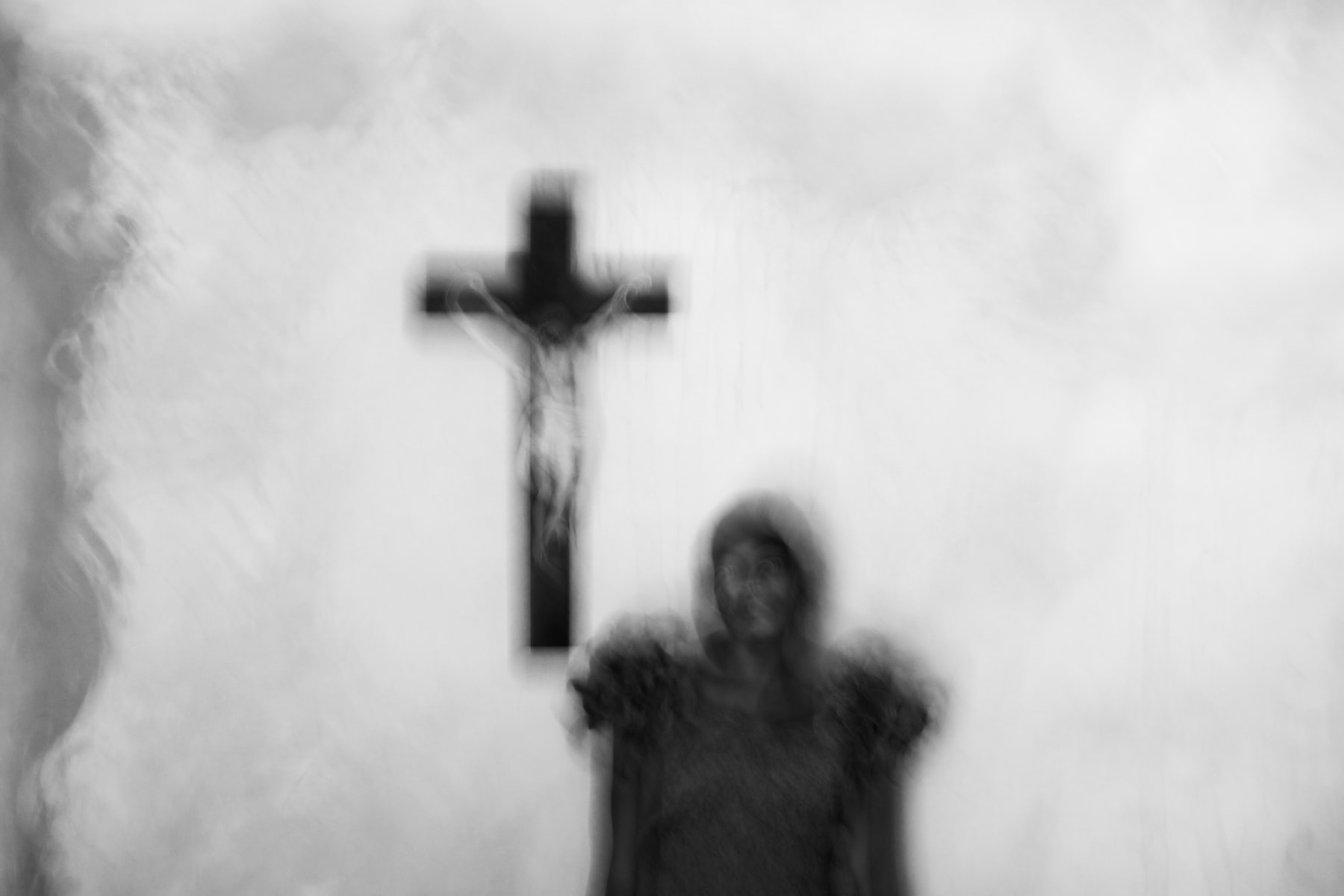 Mário Macilau, Joana Zandamella, Faith Series , 2018