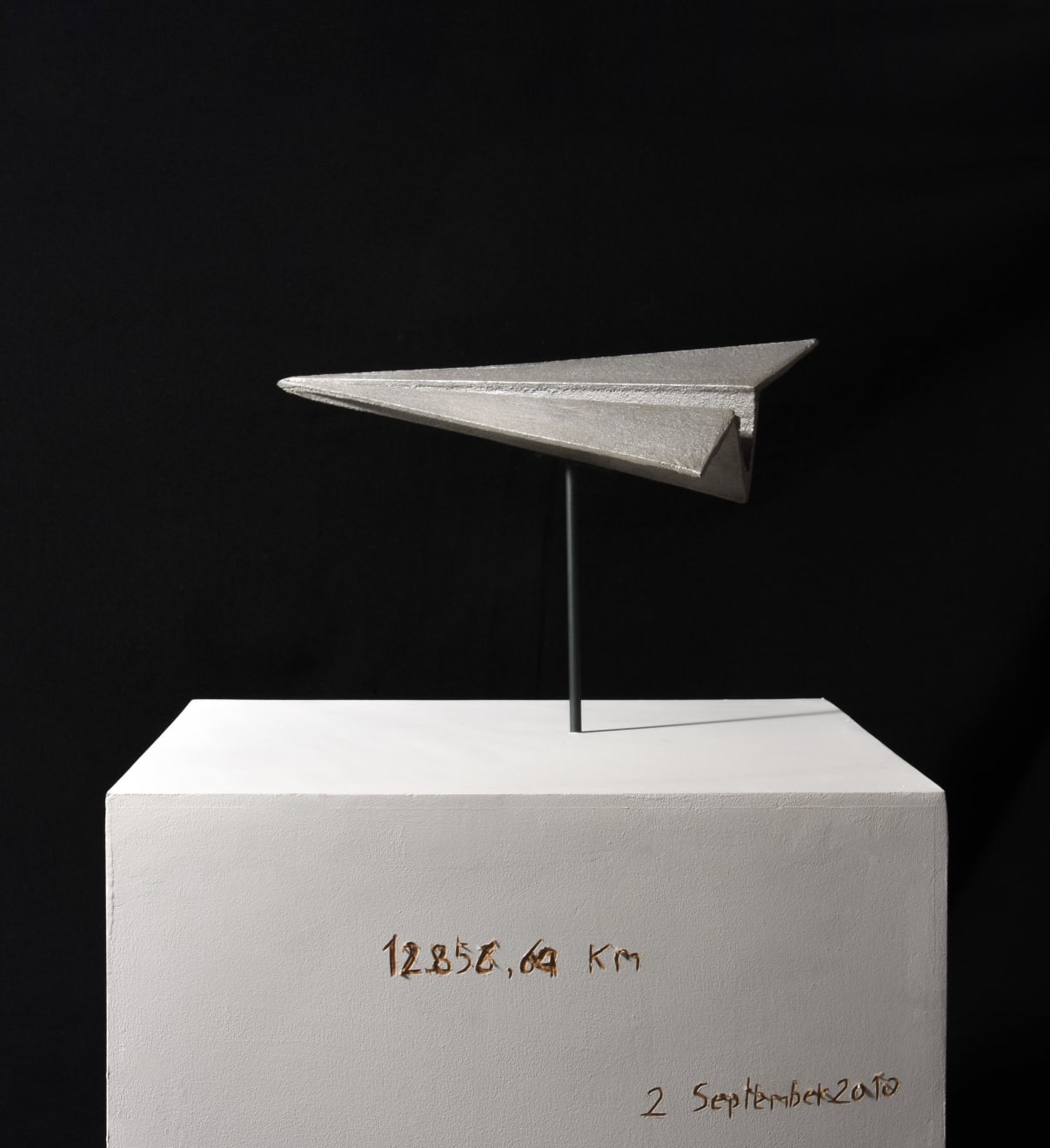 Débora Caro, Tentativa de escape (Aluminio), 2016