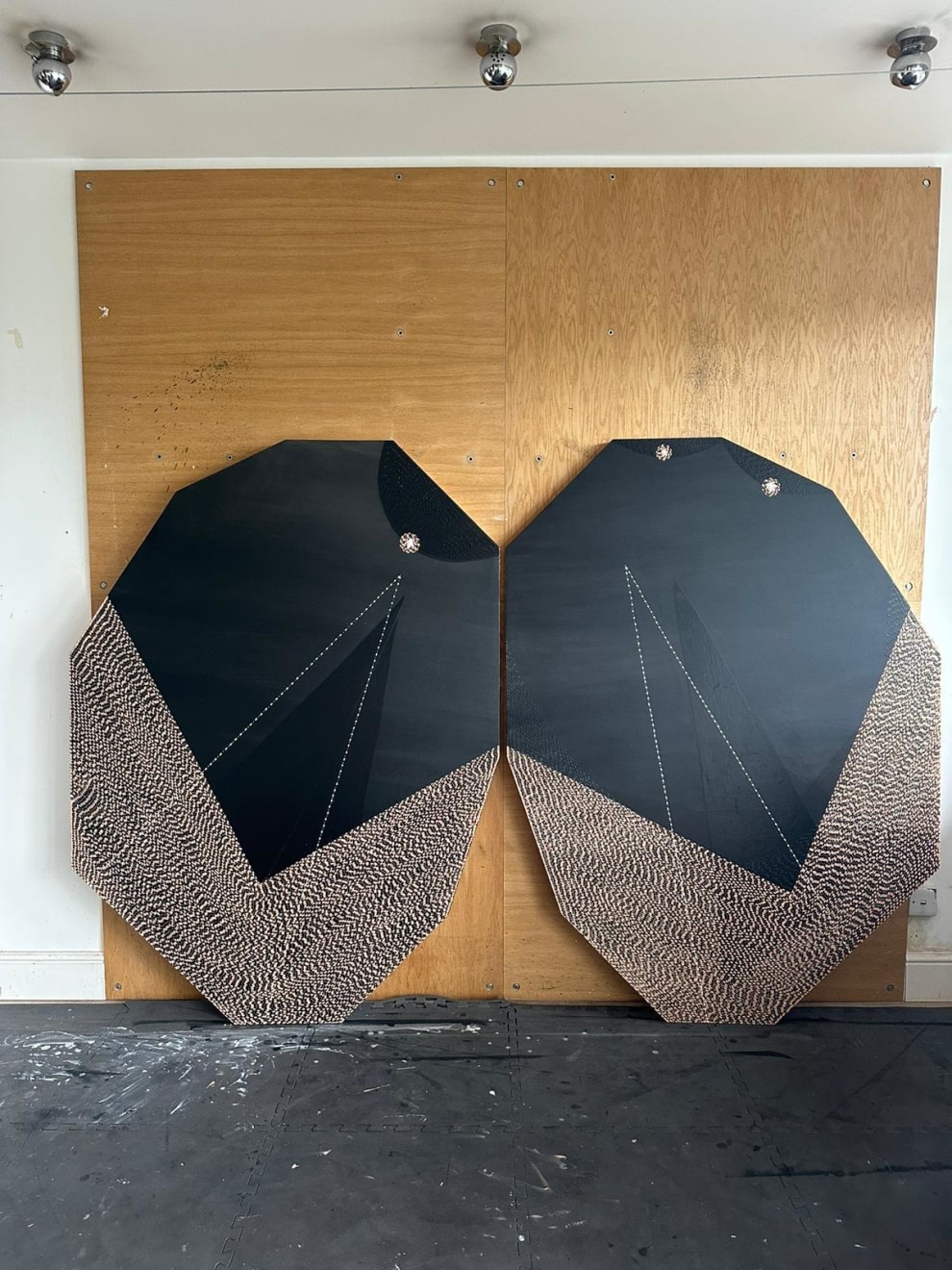 Radhika Khimji, Tick tock (2 irregular panels), 2023