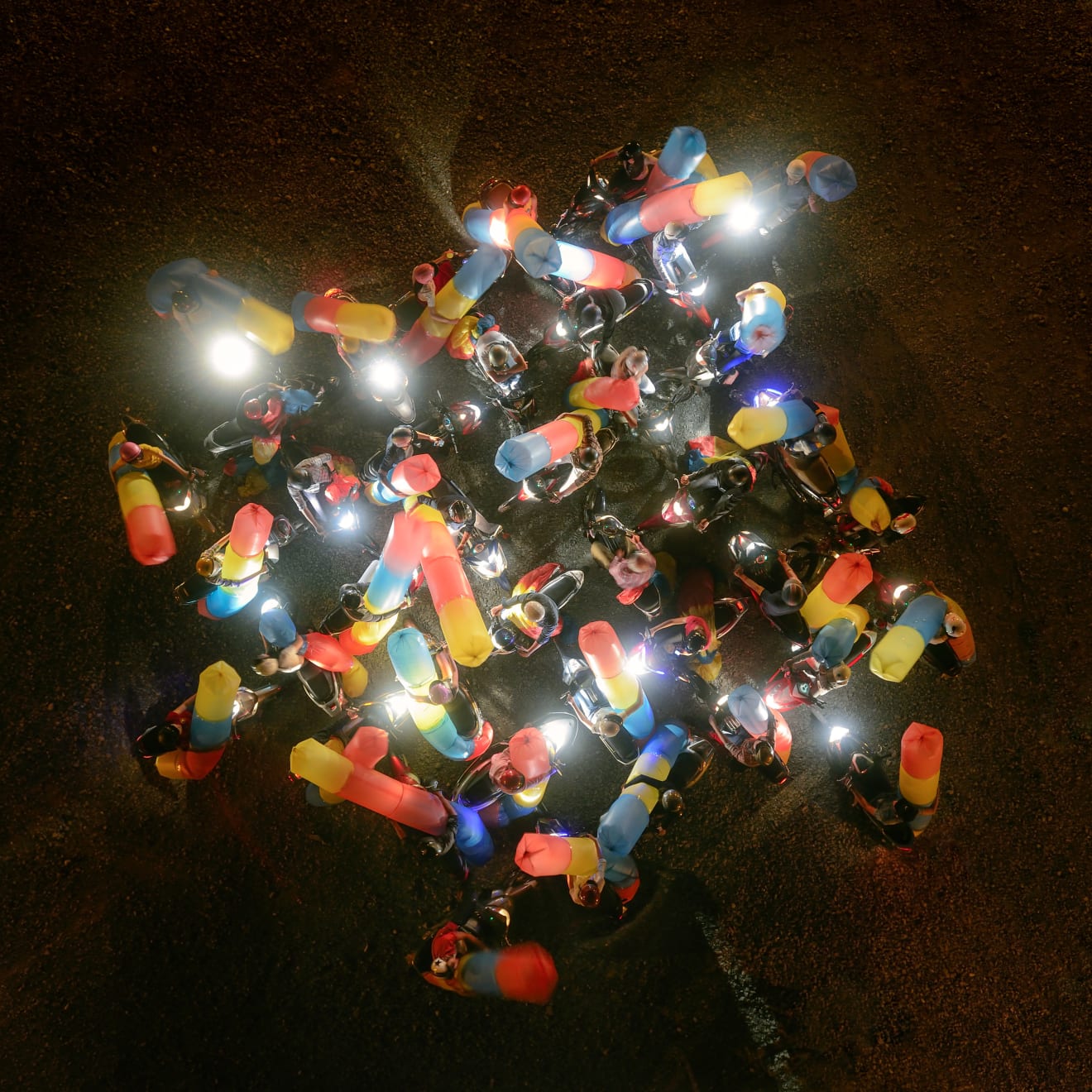 UuDam Tran Nguyen, Night gathering (the perfect lock), 2014