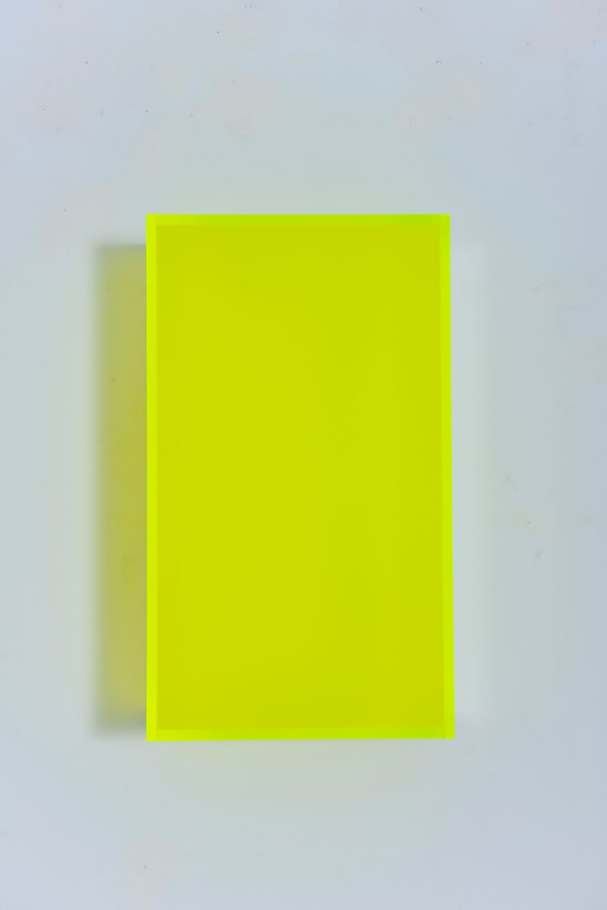 Regine Schumann, colormirror glow after satin green knokke, 2021