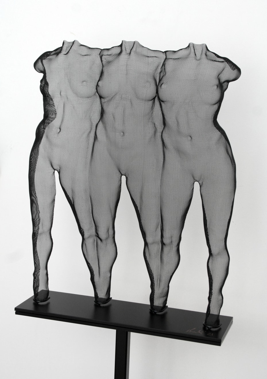 David Begbie, THRIEZE (female) w/ pedestal, 2021