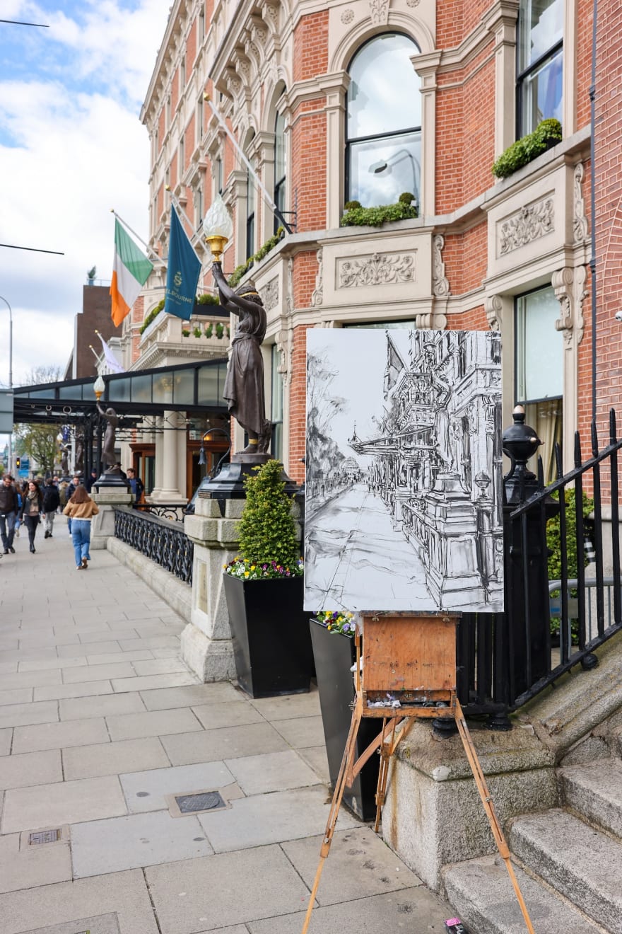 Gerard_Byrne_Shelbourne_Hotel_Dublin_artist_drawing_pleinair_photo_Marc_OSullivan