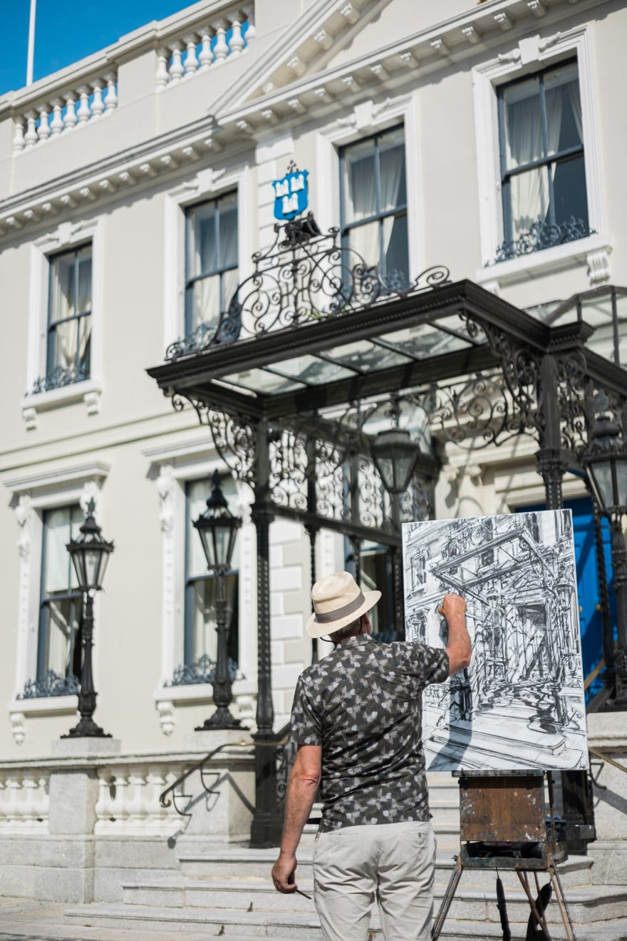 Gerard_Byrne_Falling_Shadows_The_Mansion_House_Dublinplein_air_painting_photo_credit_Richie_Stokes