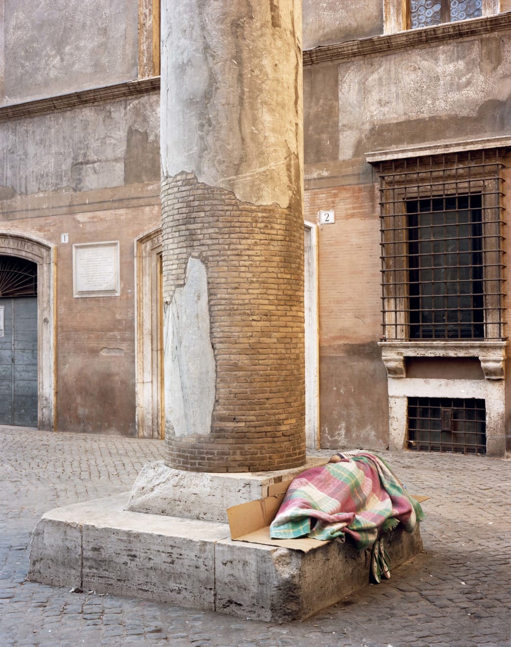 Véronique Ellena, Piazza Massimo, Rome, from the series Les Invisibles, 2011