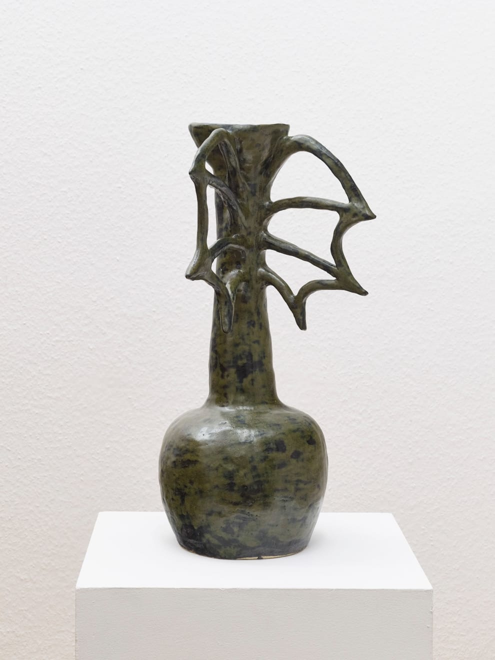 Masha Silchenko, Winged vase, 2021