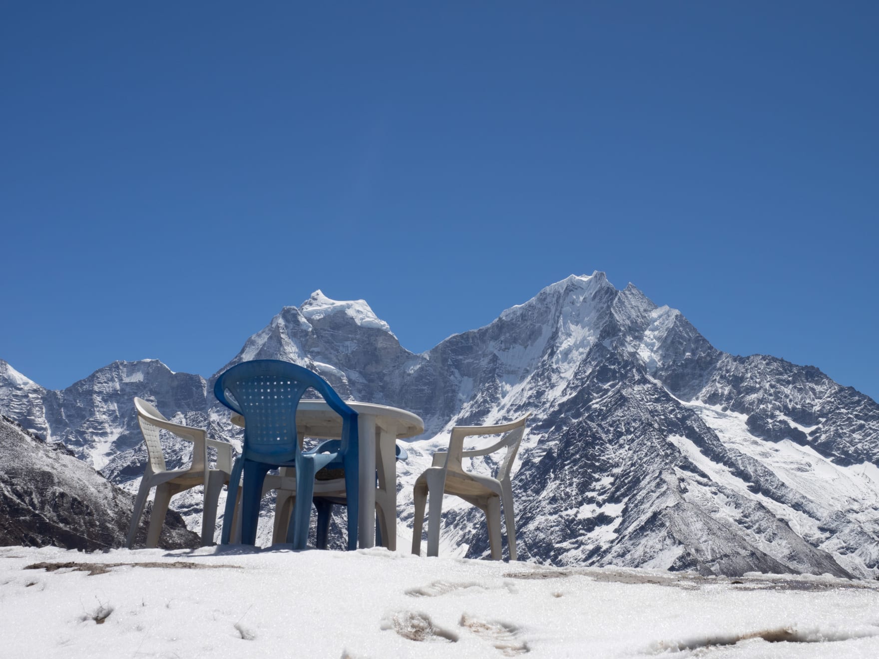 Benjamin Deakin, Khumbu (Chairs), 2019