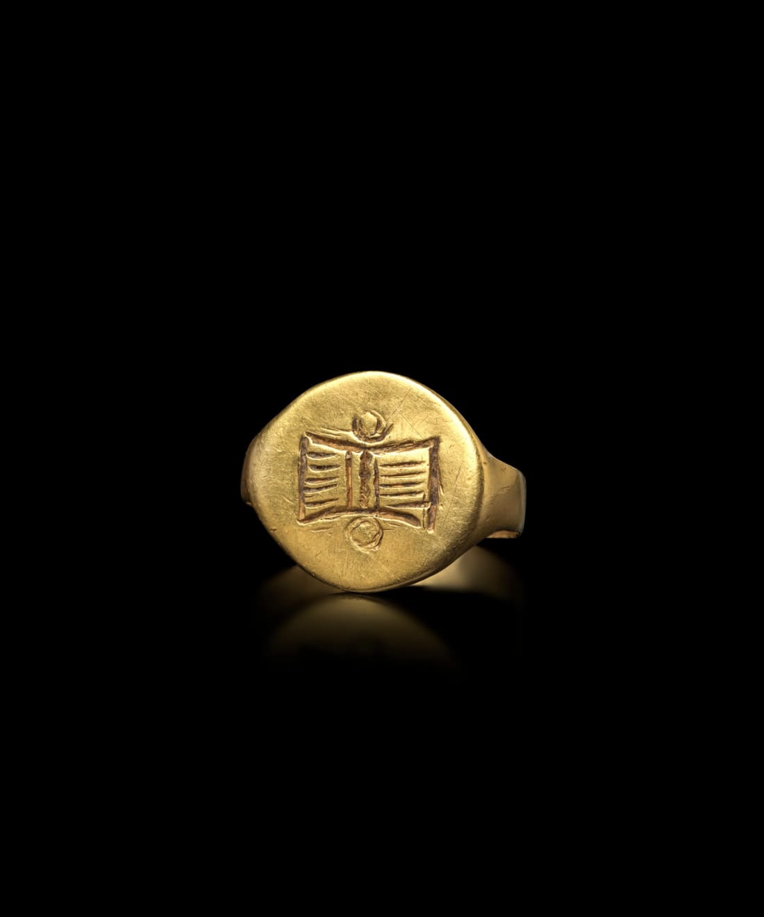 Greek, A Greek gold ring, Hellenistic, circa 2nd - 1st century BC