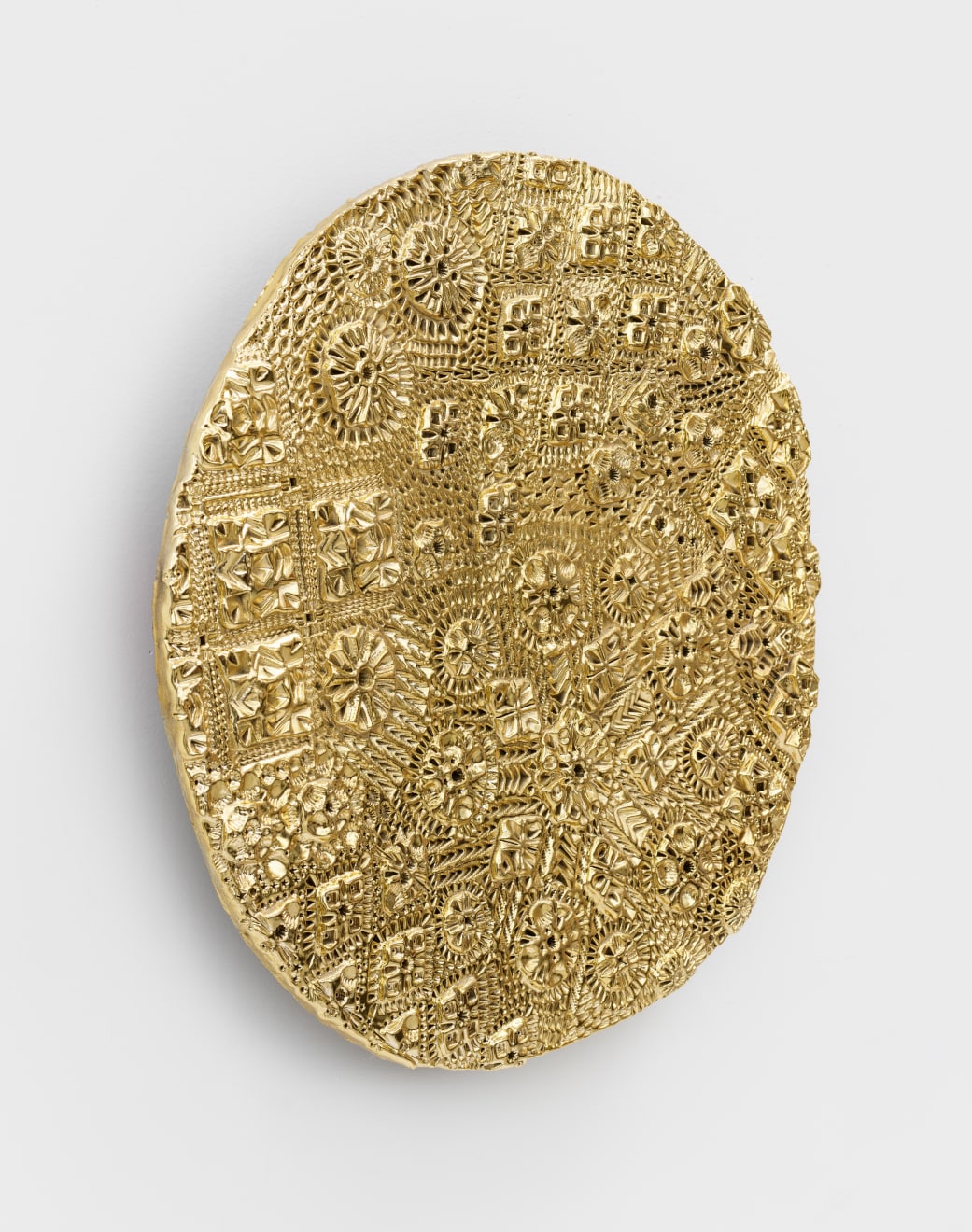 Pae White, Toing & Froing, Warm Gold, 2020
