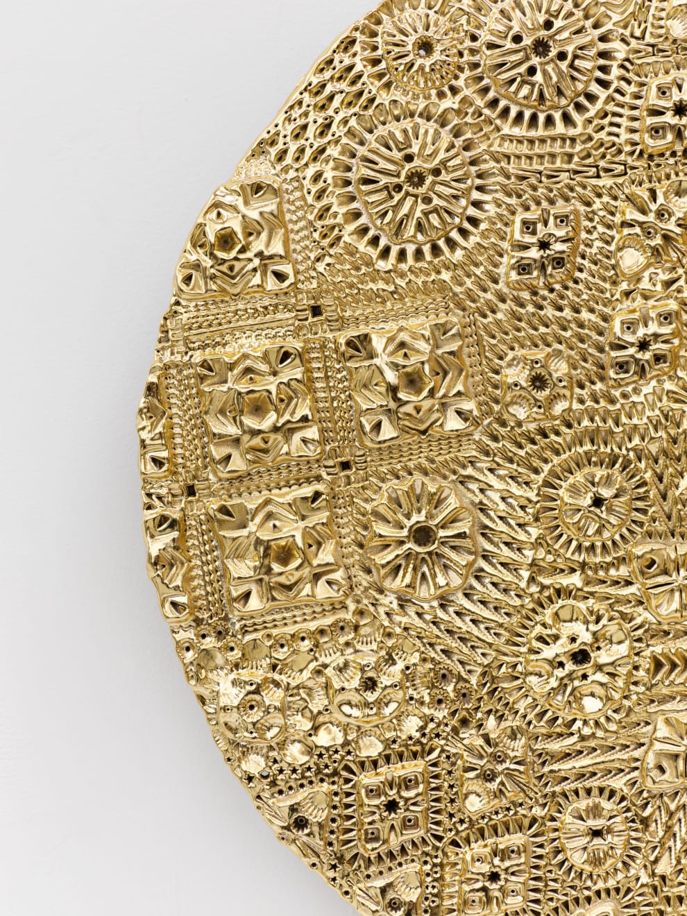 Pae White, Toing & Froing, Warm Gold, 2020