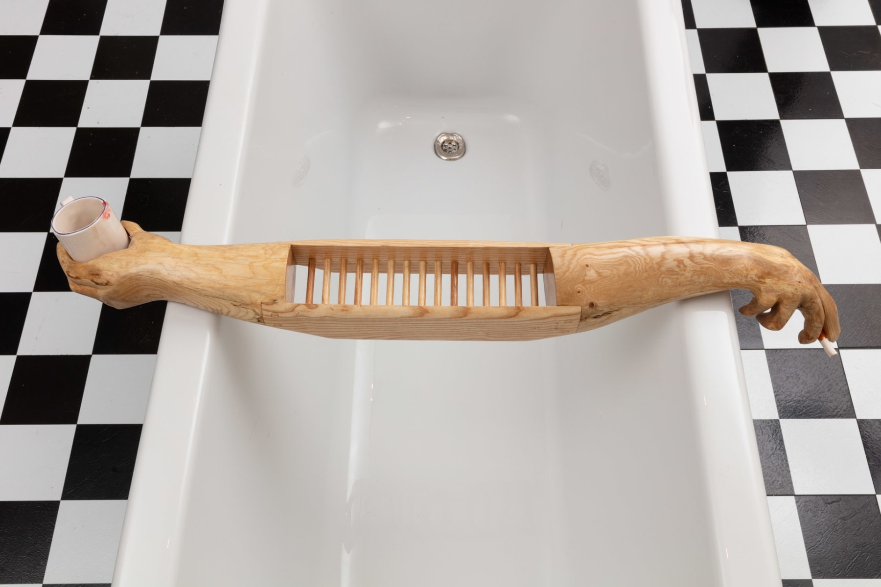Alma Berrow, No time to floss, 2023