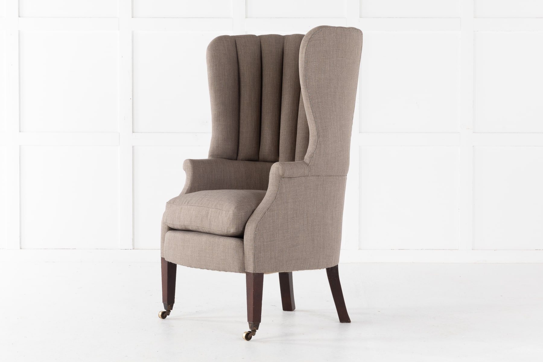 Barrel back wing discount chair