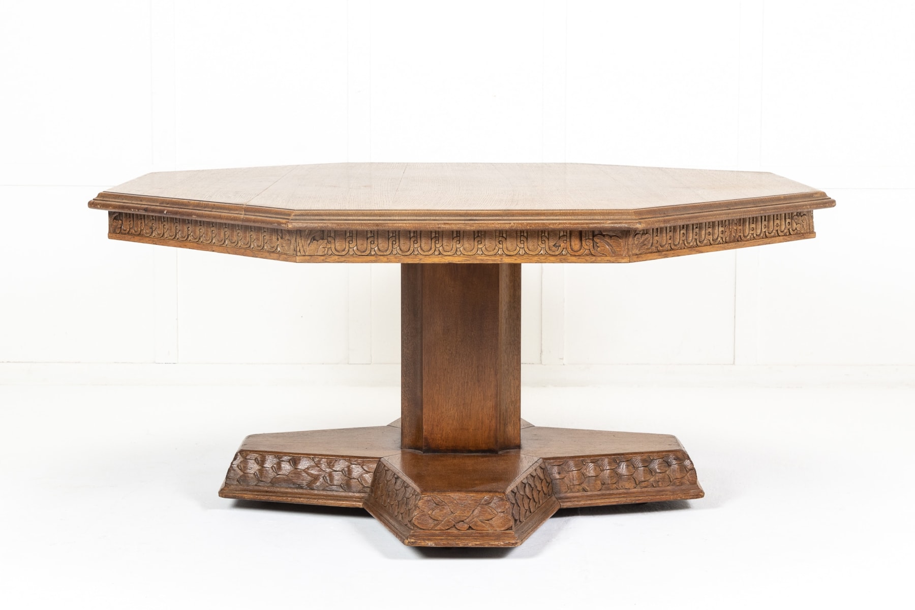 Large Mid-19th Century Celtic Revival Oak Octagonal Tilt Top Centre Table