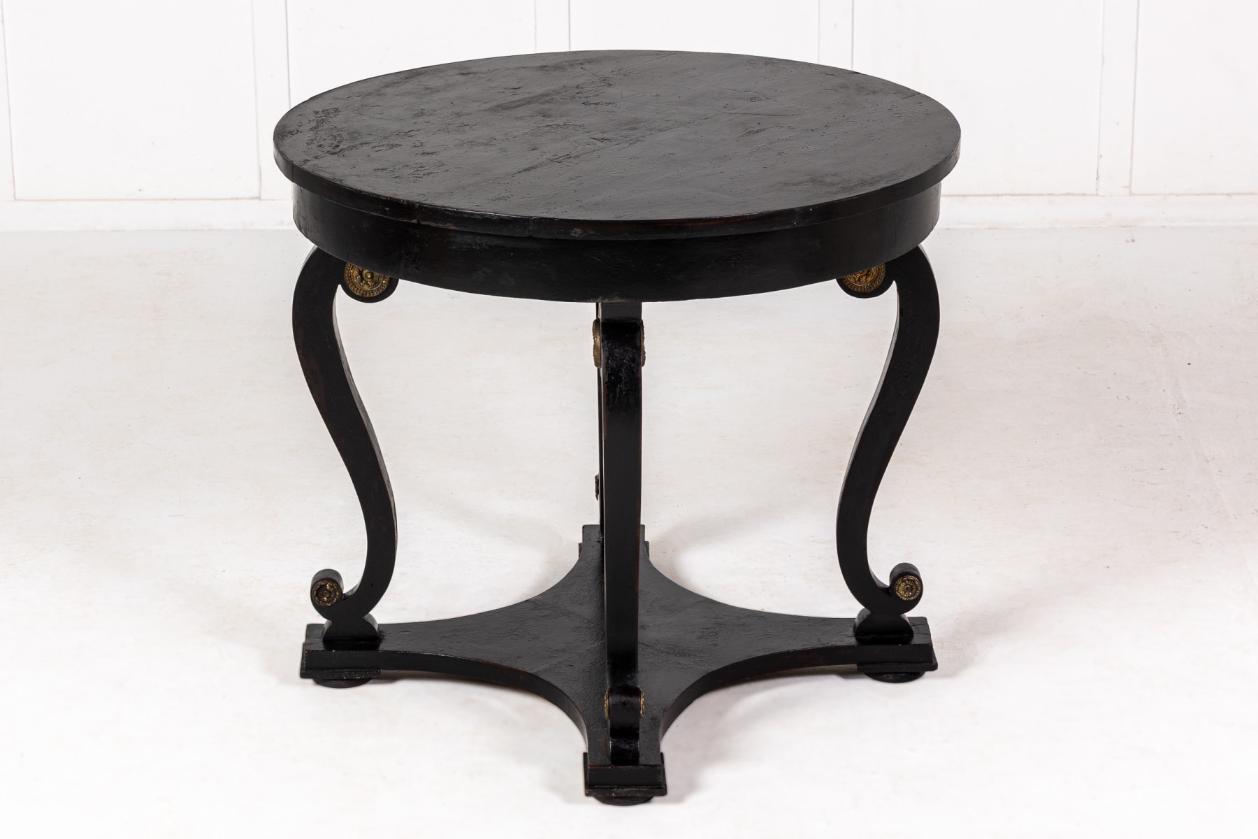 Early 19th Century Italian Ebonised Centre Table