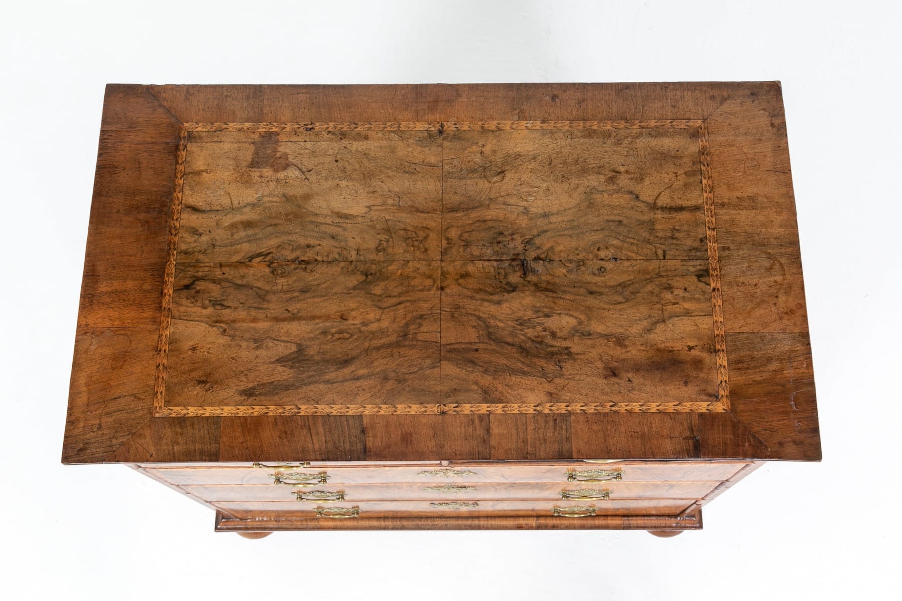 Early 18th Century Walnut Chest of Drawers