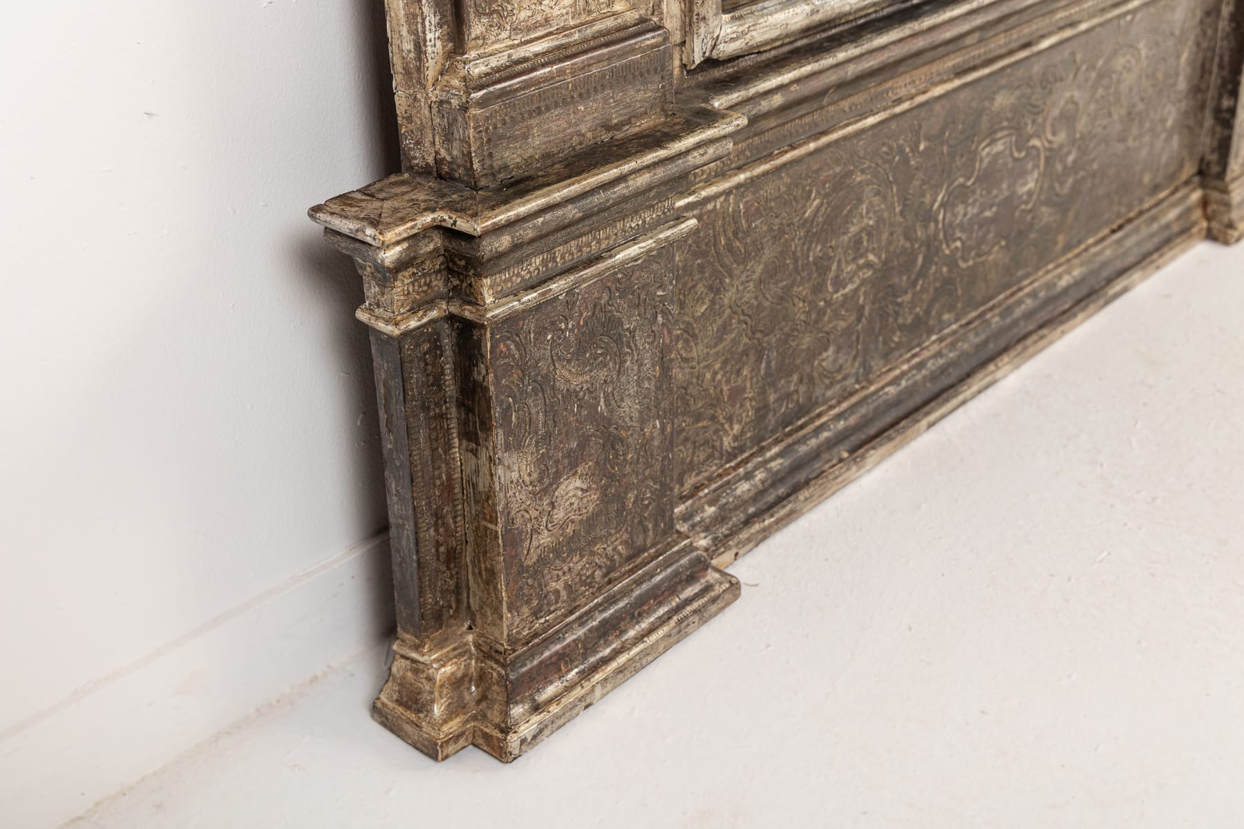 Large Scale 18th Century Italian Gilt Mirror