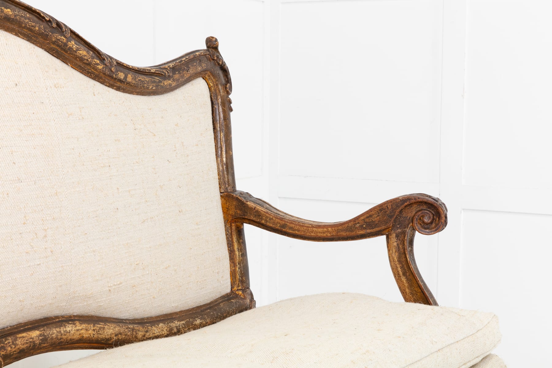18th Century Italian Carved and Gilded Sofa
