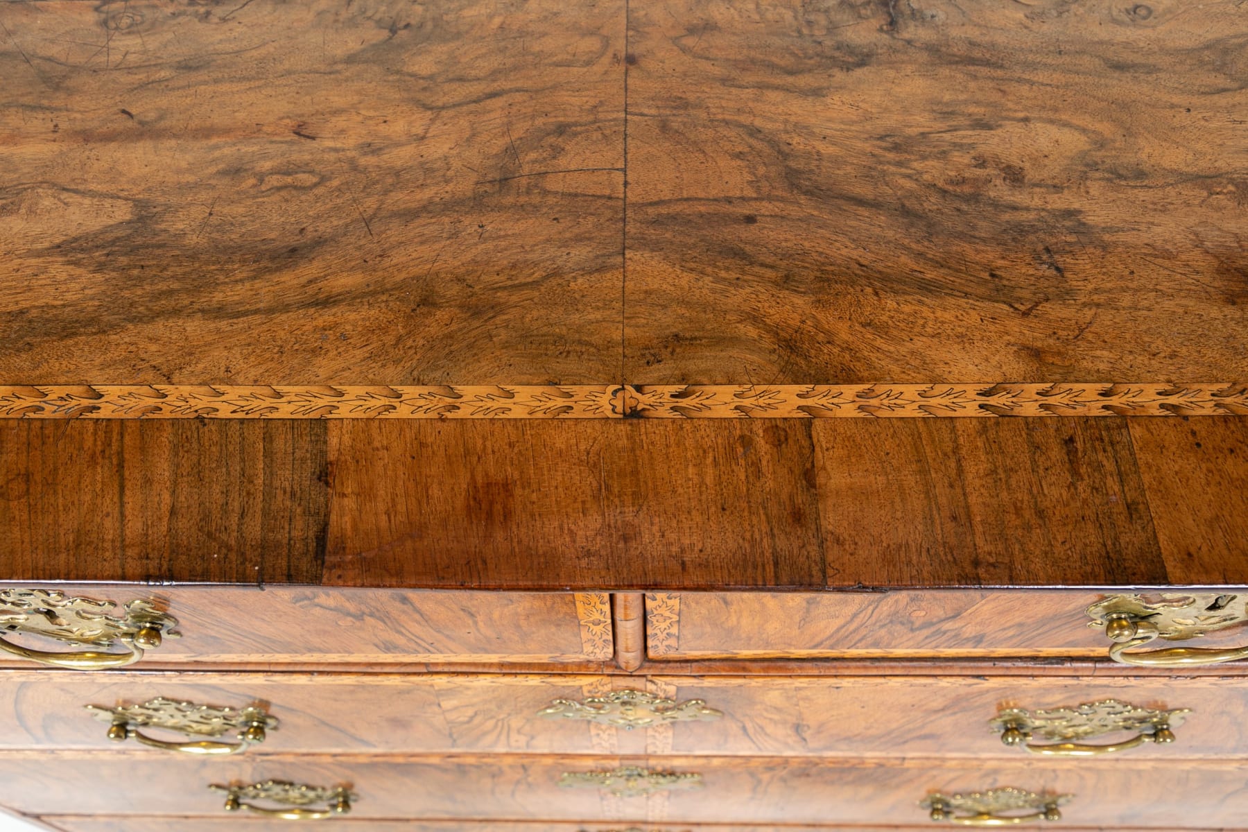 Early 18th Century Walnut Chest of Drawers