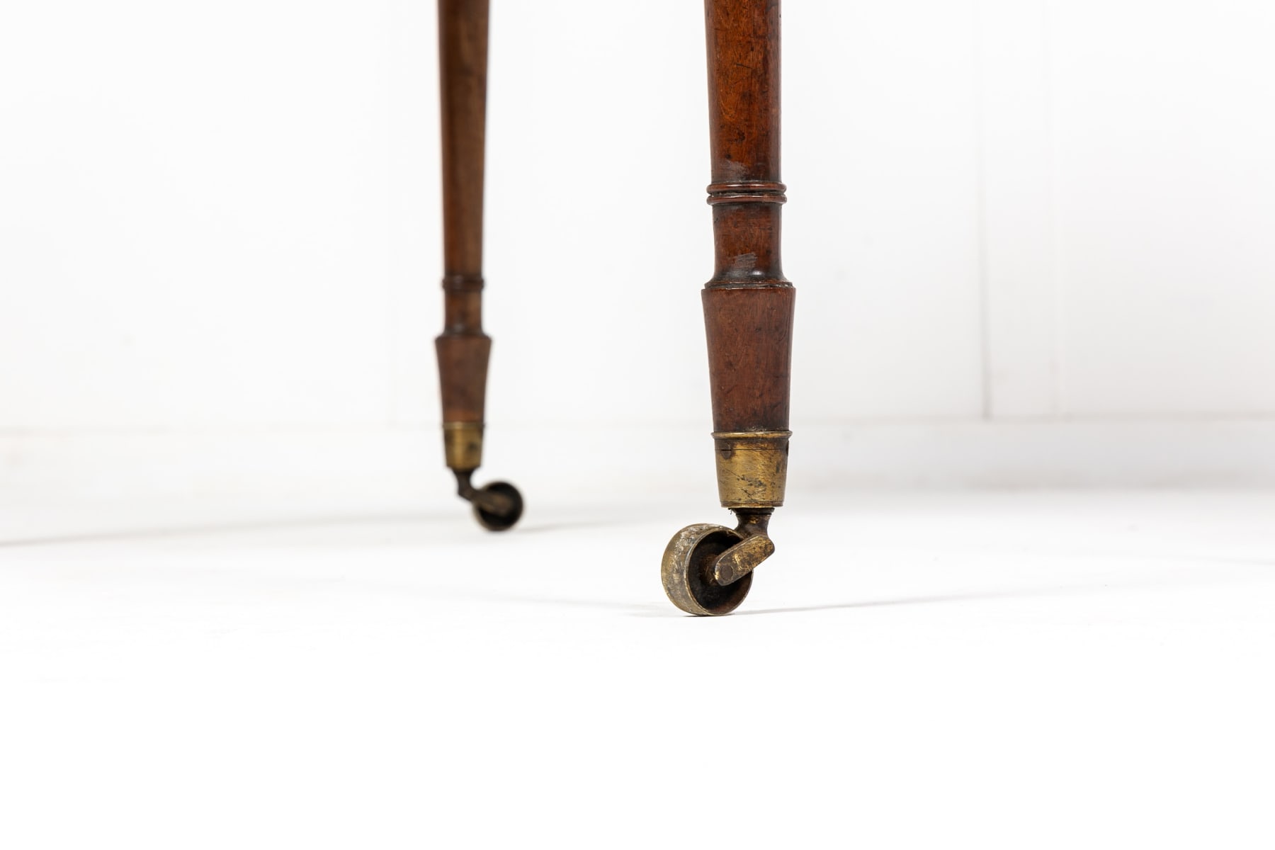 19th Century English Regency Mahogany Dressing Table/Desk (in the manner of 'Gillows')