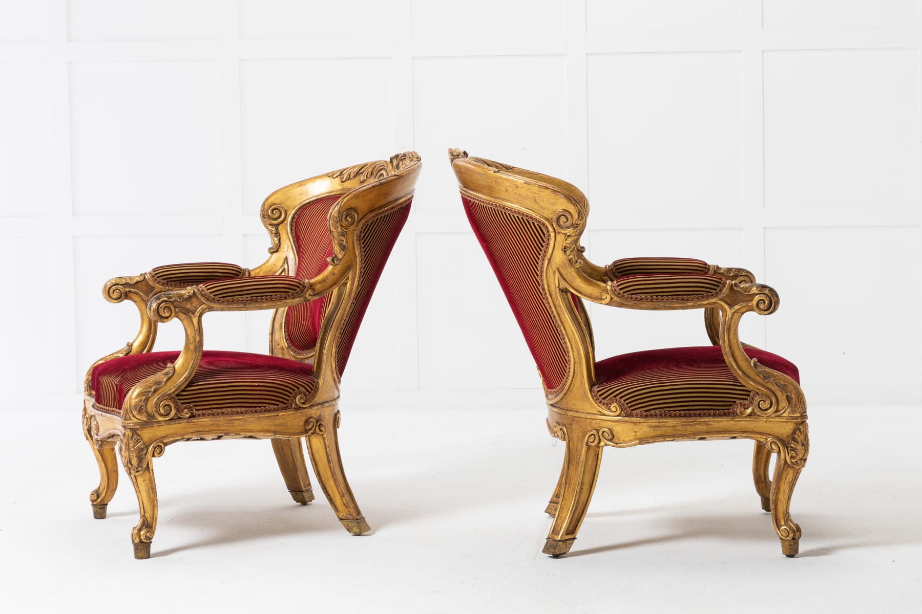 Large Pair of 18th Century Italian Giltwood Armchairs