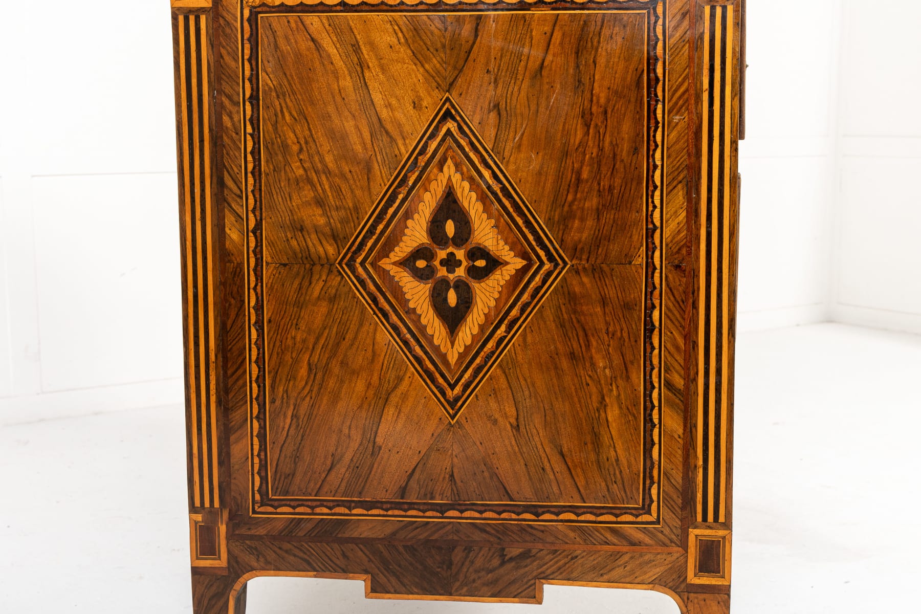 18th Century Italian Walnut Commode