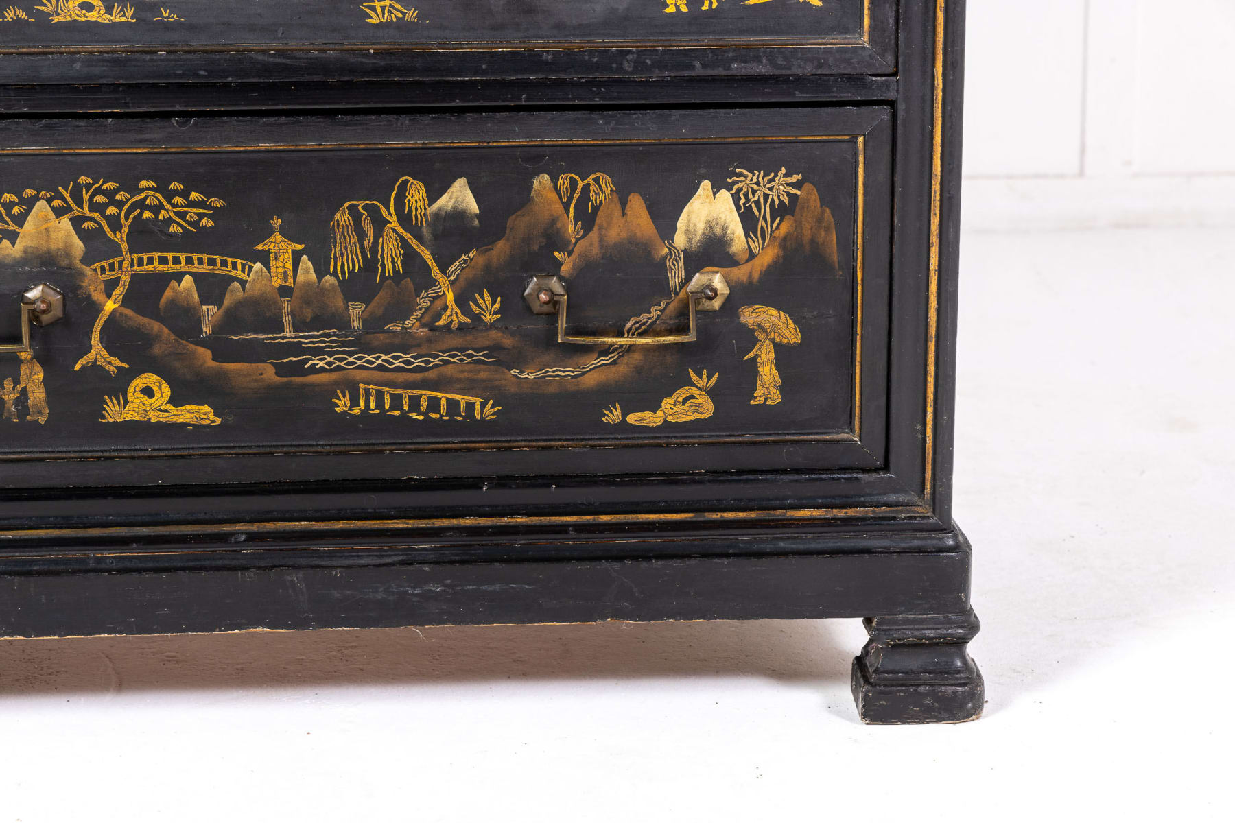 19th Century French Chest of Drawers with Chinese Lacquer Panels