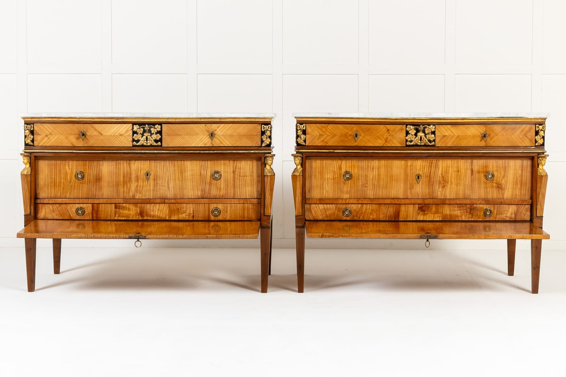 Pair of 18th Century Italian Yew and Cherrywood Commodes